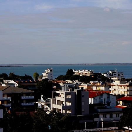 Rosato 3 Sea View Apartment Lignano Sabbiadoro Kültér fotó