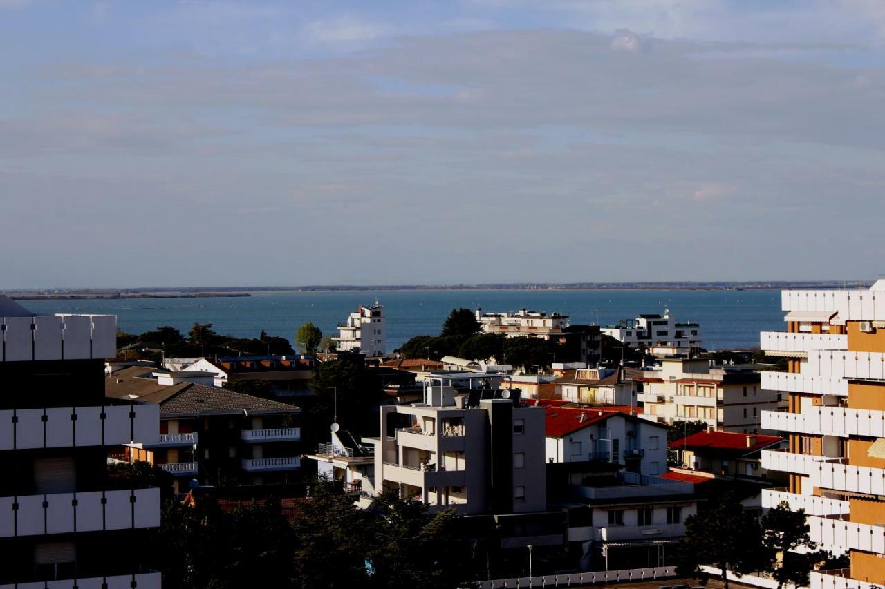 Rosato 3 Sea View Apartment Lignano Sabbiadoro Kültér fotó