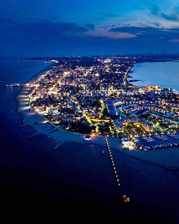 Rosato 3 Sea View Apartment Lignano Sabbiadoro Kültér fotó